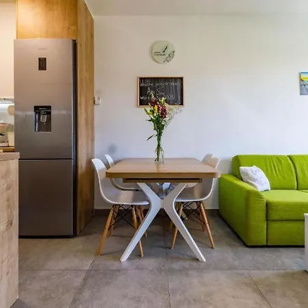 Apartman Stone & Sun 2bdr With Balcony *