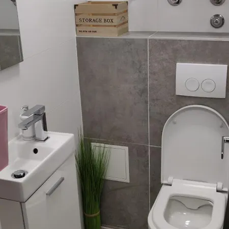 Stone & Sun 2bdr With Balcony Apartman Zadar