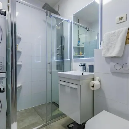 Stone & Sun 2bdr With Balcony Apartman Zadar