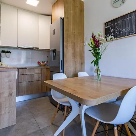 Apartman Stone & Sun 2bdr With Balcony Zadar